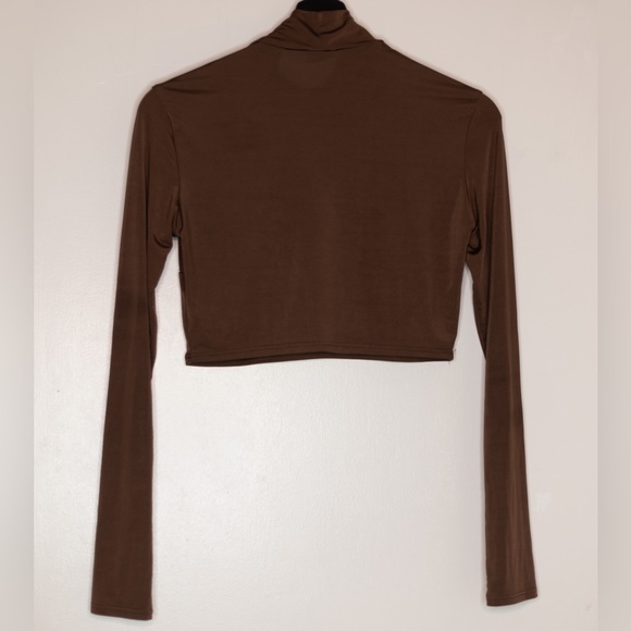 Flounce Turtle Neck Slinky Crop Top - US 8 - Picture 3 of 4